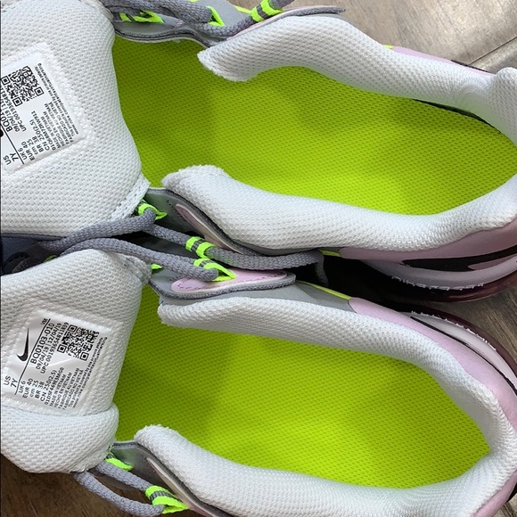 nike 270 moon particle